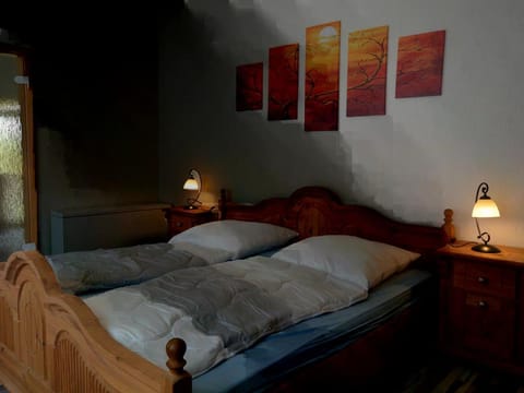 Attractive holiday home in Bremm with garden Vacation rental in Ediger-Eller