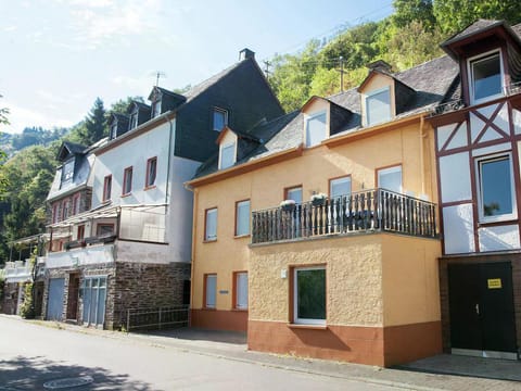 Spacious holiday home in Briedel near River Mosel Vacation rental in Cochem-Zell