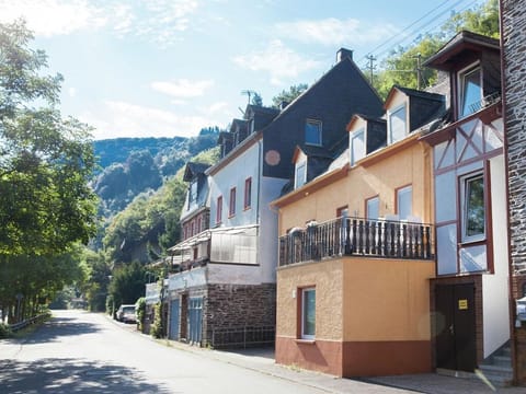 Spacious holiday home in Briedel near River Mosel Vacation rental in Cochem-Zell