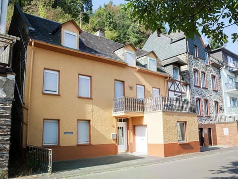 Spacious holiday home in Briedel near River Mosel Vacation rental in Cochem-Zell
