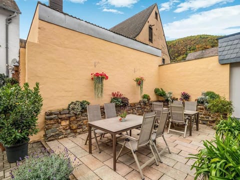 Alluring Holiday Home in Ernst with Balcony Vacation rental in Cochem-Zell
