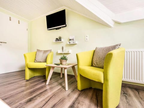 Alluring Holiday Home in Ernst with Balcony Vacation rental in Cochem-Zell