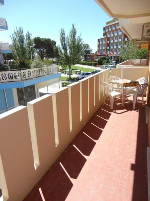 Apartment for 4 people with terrace A C Apartment in Porto Santa Margherita