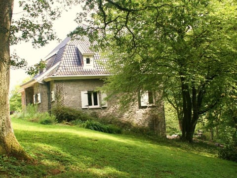 Eco Hilltop Home in Falaen Vacation rental in Wallonia, Belgium