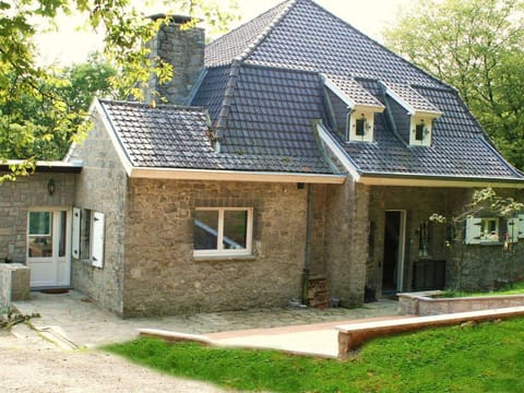 Eco Hilltop Home in Falaen Vacation rental in Wallonia, Belgium