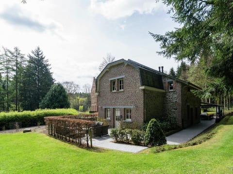 Wellness Retreat in Gedinne Vacation rental in Wallonia, Belgium