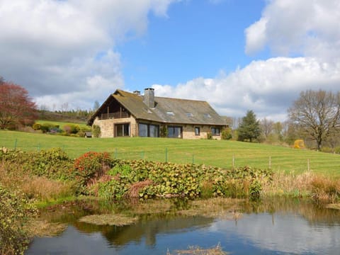 Hillside Retreat with Pond Vacation rental in Vielsalm