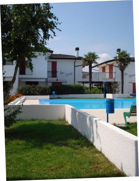 Splendid villa near the sea Pool and A C Villa in Porto Santa Margherita