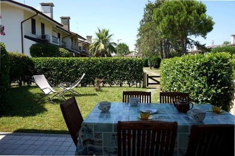 Splendid house for 6 people in the village with swimming pool Vacation rental in Porto Santa Margherita