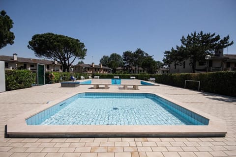 Terraced house 6 people with swimming pool - A C Villa in Porto Santa Margherita