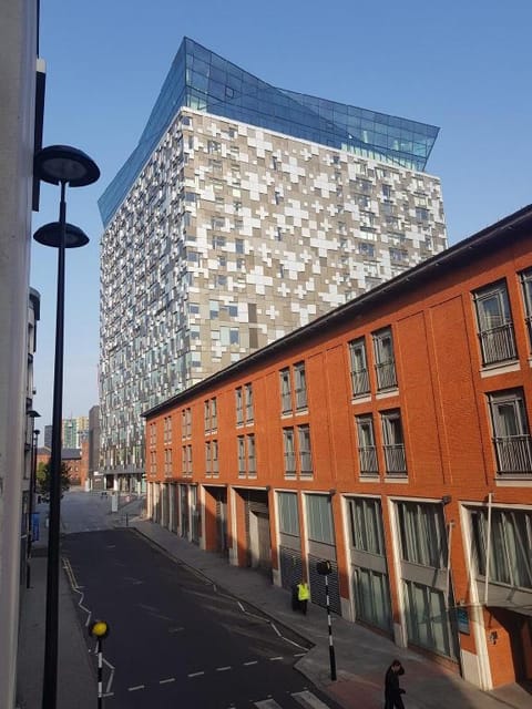 Home from home (Mailbox location and free parking) Apartment in Metropolitan Borough of Solihull