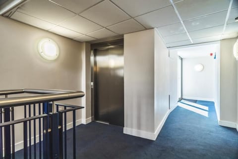 Home from home (Mailbox location and free parking) Apartment in Metropolitan Borough of Solihull