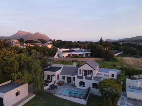 San Michel Noordhoek 5 Bedroom Home Villa in Cape Town