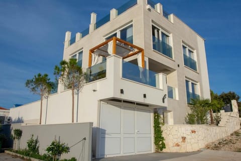 Villa Esquel - with Heated pool Villa in Šibenik-Knin County, Croatia