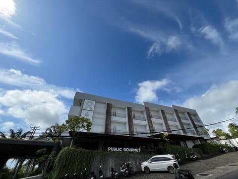 Nivasa Hotel Hotel in Kuta Selatan