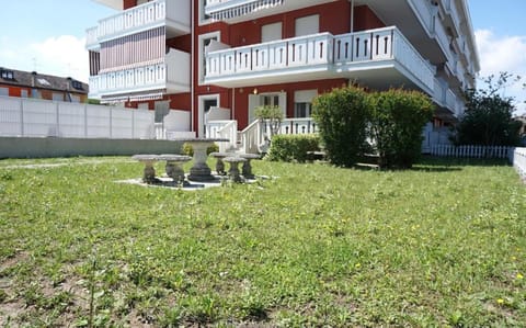 Amazing apartment for 6 people with swimming pool Apartment in Porto Santa Margherita