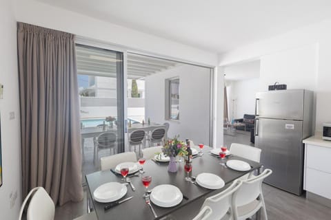 Protaras Holiday Villa Ccv4 Hotel in Protaras