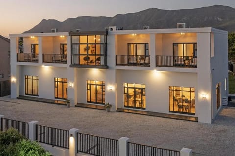 Glow Boutique Suites & Guesthouse Hotel in Western Cape
