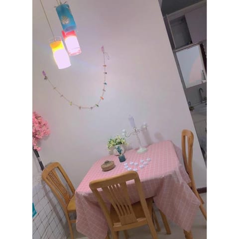 romantic［向往生活］樱花气球烛光晚餐浪漫之夜-好運家香河县自拍馆 Apartment in Tianjin