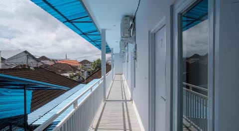 RedDoorz @ Jalan Gunung Talang Mahendradatta Hotel in Denpasar