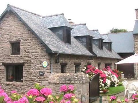 Gite de Kerberso a Plehedel Villa in Brittany