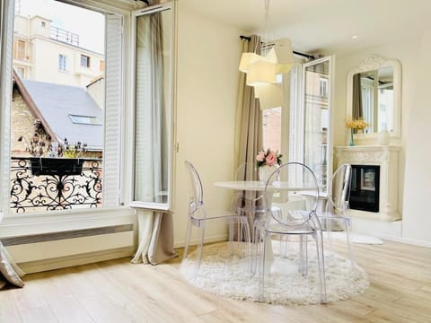 Large 2 Piece Paris Pte Versailles / New & Modern Apartment in Issy-les-Moulineaux