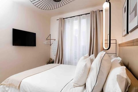 Large 2 Piece Paris Pte Versailles / New & Modern Apartment in Issy-les-Moulineaux