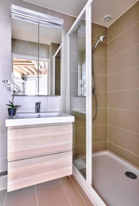 B 366 - Quartier Latin - Deluxe Appartement Apartment in Paris