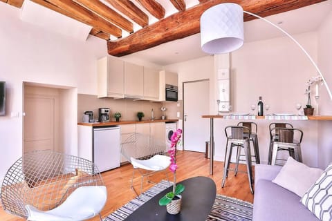 B 367 - Deluxe apartement - Saint germain des Pres Apartment in Paris