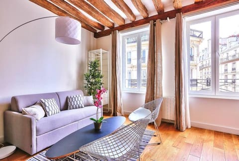 B 367 - Deluxe apartement - Saint germain des Pres Apartment in Paris