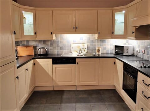 Donegal Cottage with Luxury Hot Tub Vacation rental in County Donegal