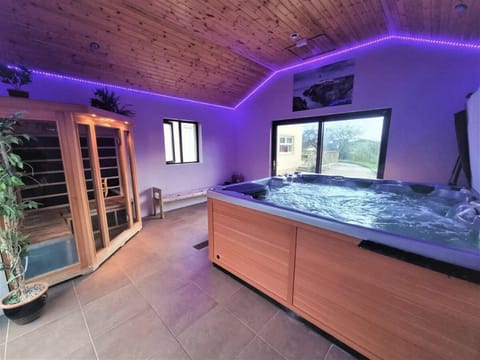 Donegal Cottage with Luxury Hot Tub Vacation rental in County Donegal