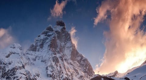 Ski Retreat, Slopes of Cervinia Apartment in Breuil-Cervinia