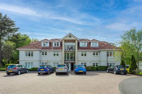 Turnberry Serviced Apartments Apartment in England