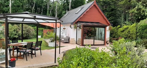 at the gite du bois damore in a quiet area 25km from the city - from the sea Vacation rental in Paimpol