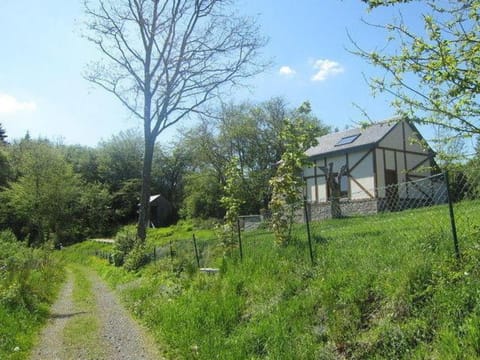 Cozy Forest Cottage in Awenne Vacation rental in Wallonia, Belgium