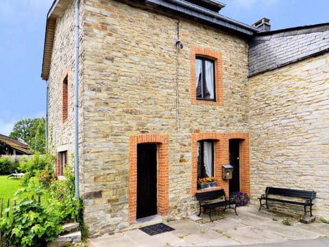 Comfortable Villa, Paliseul Vacation rental in Wallonia, Belgium