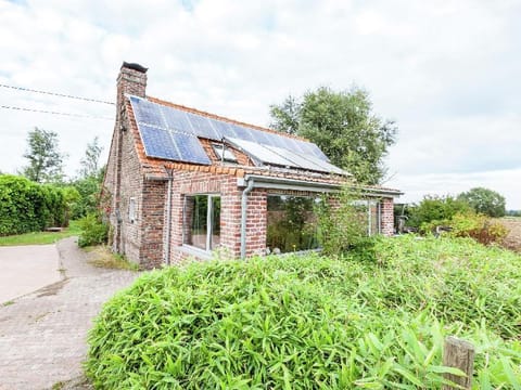 Appealing Chalet in Westouter with Garden Vacation rental in Flanders