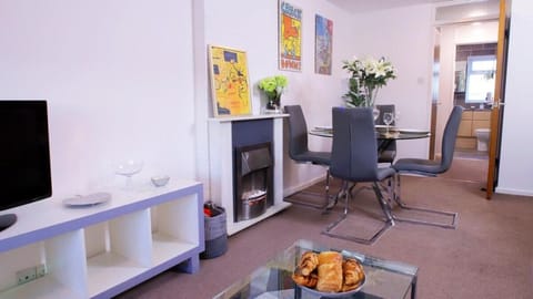 FREE parking, 1 Bedroom Apartment near Tattersalls Apartment in Forest Heath District