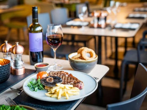 Mercure Newport Hotel in Newport