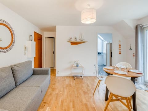 Apartment in Port-en-Bessin near Seashore Apartment in Normandy