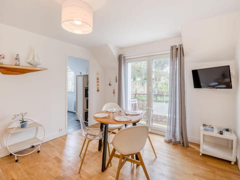 Apartment in Port-en-Bessin near Seashore Apartment in Normandy