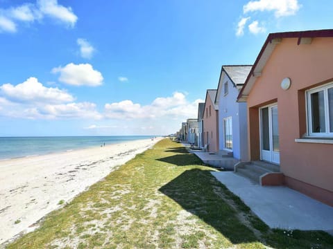 Beautiful holiday home with courtyard Vacation rental in Normandy