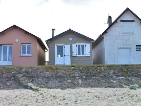 Beautiful holiday home with courtyard Vacation rental in Normandy