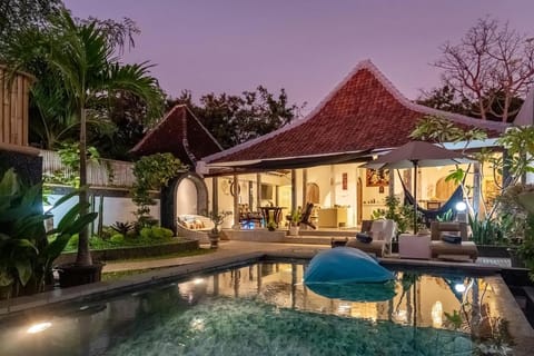 Madeira Javanese Joglo, Jimbaran Villa in Kuta Selatan