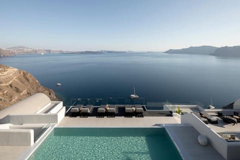 Hom Santorini Hotel in Oia