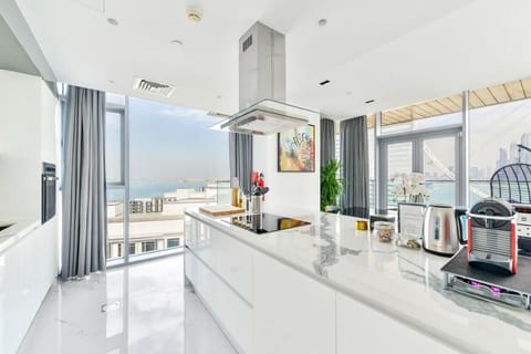Luxurious 3 BR w/ maidroom in BLUEWATERS ISLAND Apartment in Dubai