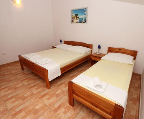 Pansion Ivan, Sucuraj Apartment in Dubrovnik-Neretva County