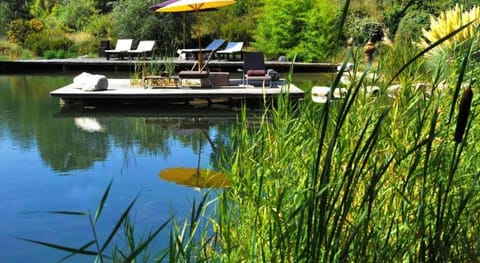 Hôtel Le Paradou Bamboothai Hotel in Lourmarin