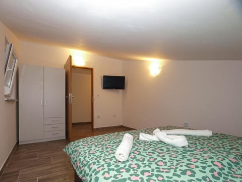 Apartment 1975 Apartment in Fažana